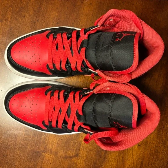 Nike Air Jordan 1 Mid Black/Fire red-white - Picture 2 of 7